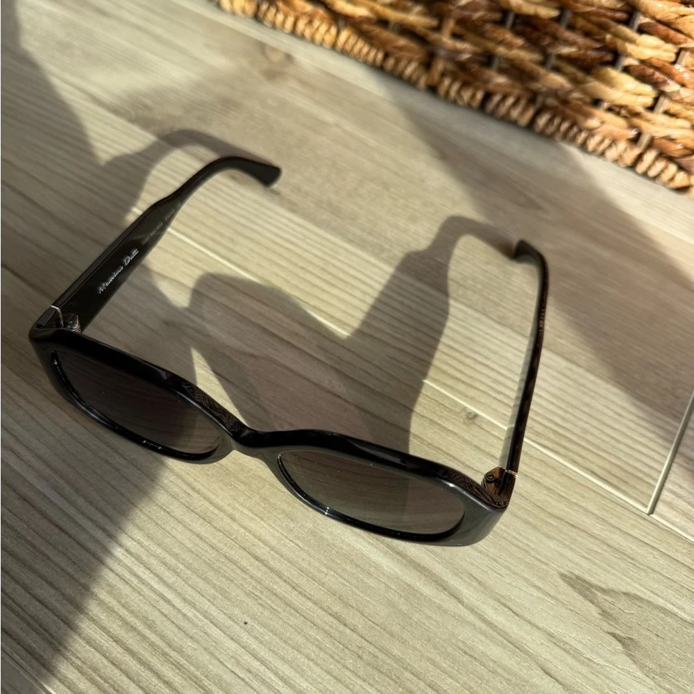 Massimo Dutti Classic Black Sunglasses - Picture 3 of 5